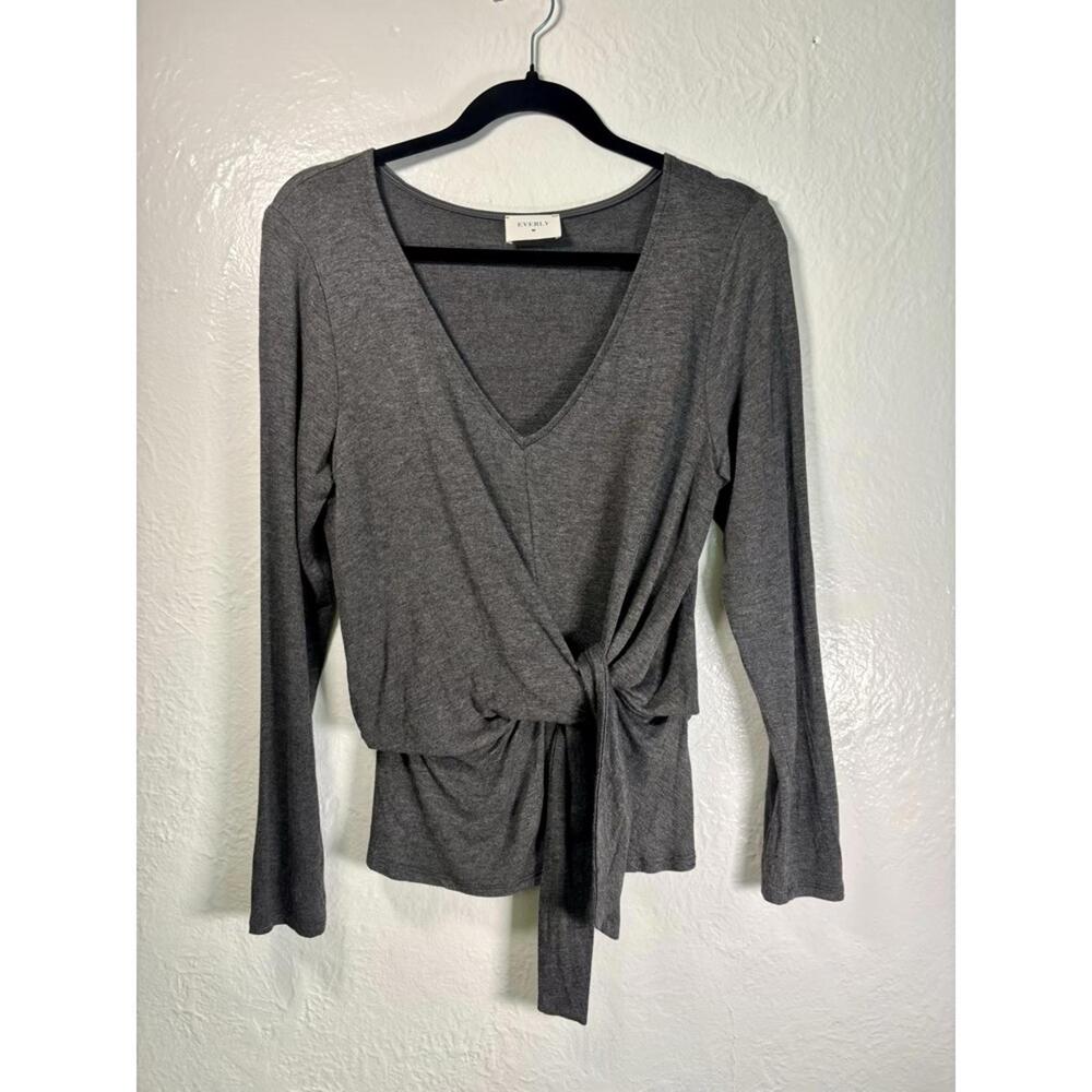 Everly Tie Top Long Sleeve Balletcore V-Neck Sz L Grey‎ Luxury Flowing Boho Cozy